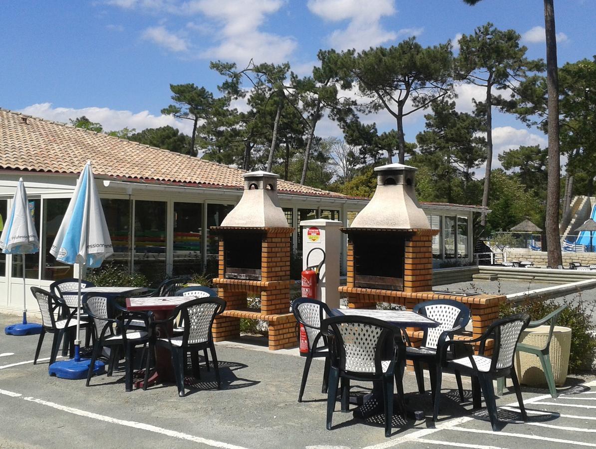 Camping Le Dauphin Hotel Saint-Georges-de-Didonne Exterior photo