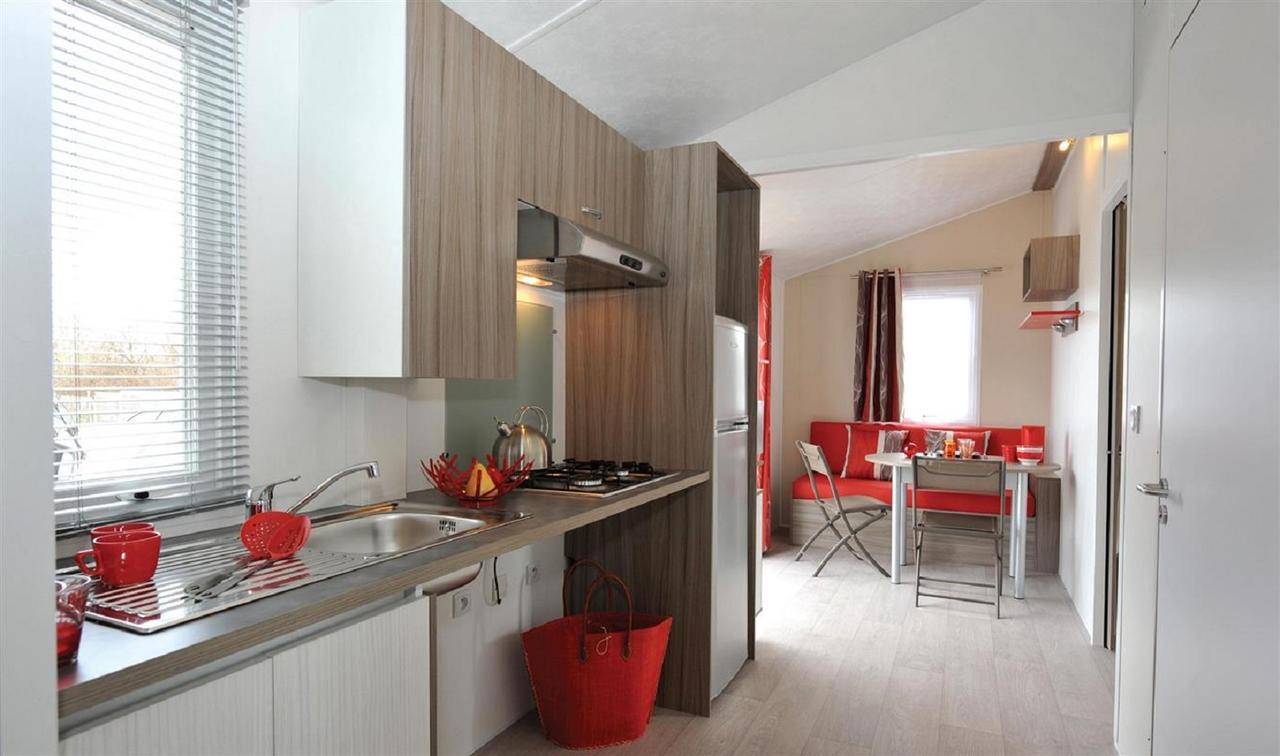 Camping Le Dauphin Hotel Saint-Georges-de-Didonne Exterior photo