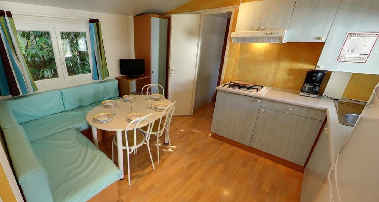 Camping Le Dauphin Hotel Saint-Georges-de-Didonne Exterior photo